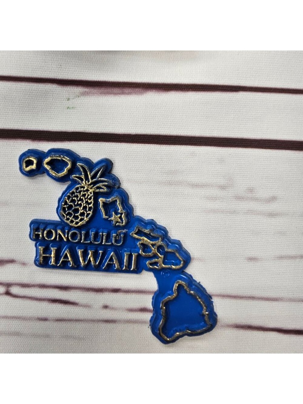 Honolulu Hawaii Souvenir Fridge Magnet Map Shape With Pineapple Design